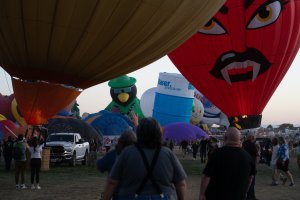 2024BalloonFiestaGlow-42.jpg